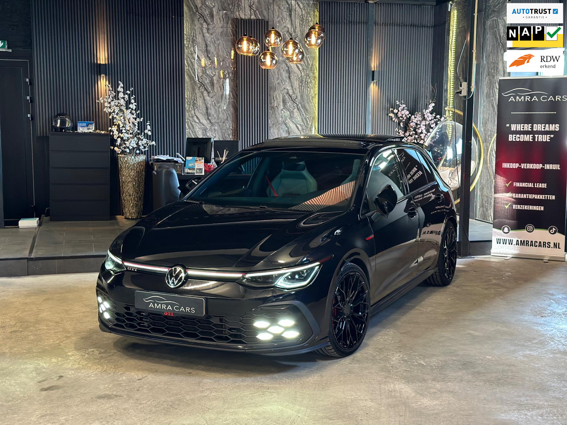 45309396-25.jpg
