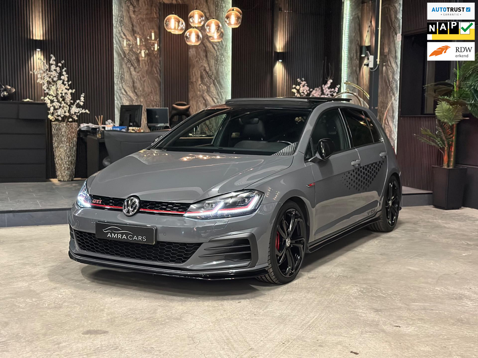 43451930-23.jpg